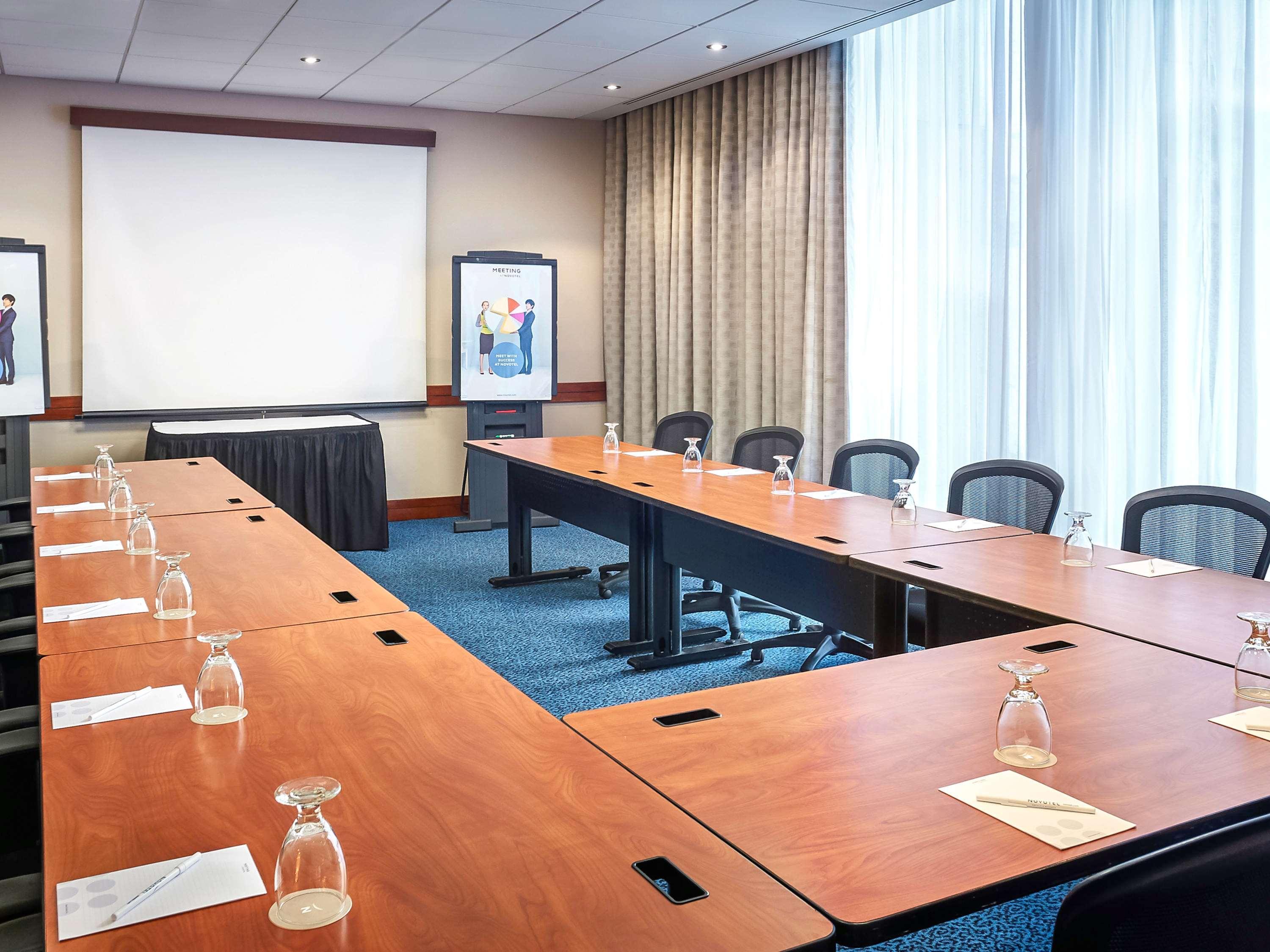 Novotel Toronto North York Ngoại thất bức ảnh