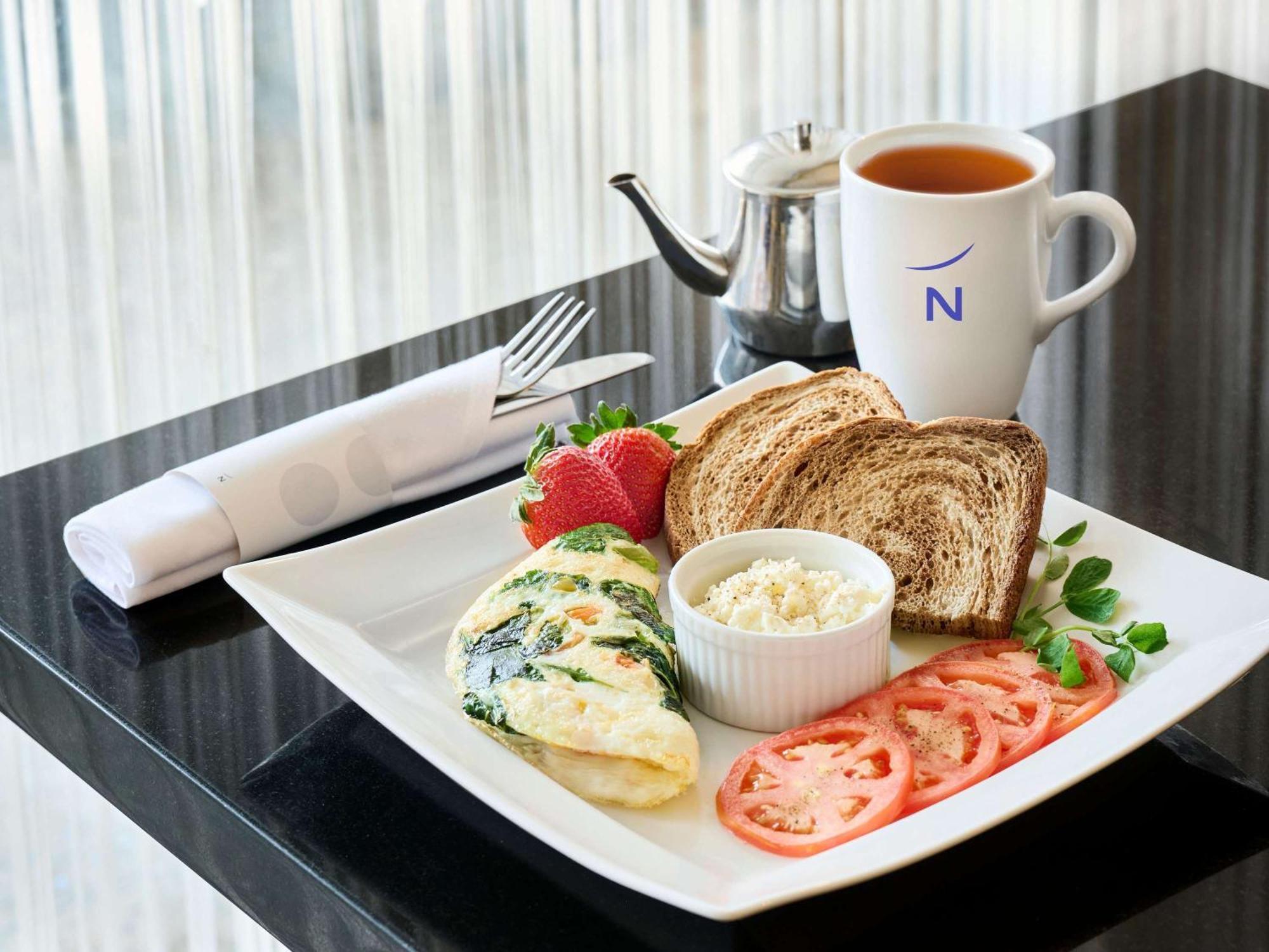 Novotel Toronto North York Ngoại thất bức ảnh
